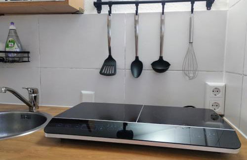 Studio "Küssaburg-Blick" - grosse Dachterrasse - Boxspringbett - nahe Therme Bad Zurzach, CH - Foto 11