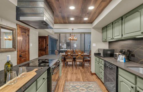 Park Ave Condo Pool Access Near Skiing - Photo 15