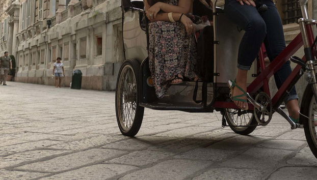 Tour de tuk tuk por Gênova