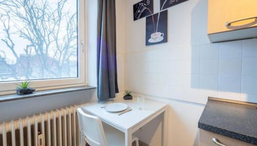 Monteurwohnung-fuer-6-Personen-2OG-6-Betten-in-Ahrensburg-Naehe-Hamburg-AGGE3701 - Foto 2