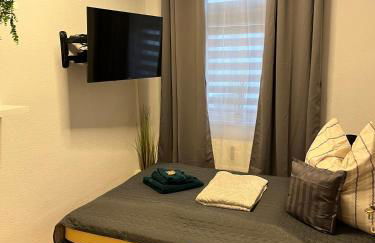 Best Preis Stadtperle 1- Stadtzentrum Wittenberge Modernes Ambiente max 3 Personen Einzelzimmer voll ausgestattet mit MagentaTV, WLAN, Waschmaschine - Foto 4