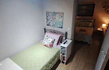 Zoe garden home - Photo 38