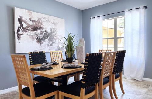 Lovely 4 Bed 3 Bath Pool Home with Spa-5330CVL home - Foto 11