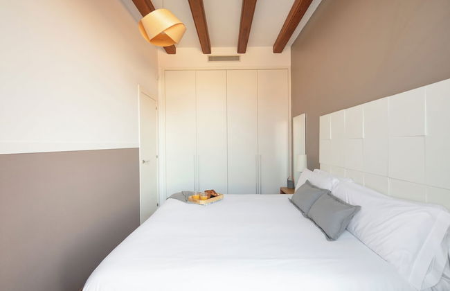 Aspasios Market Balconies - Photo 2