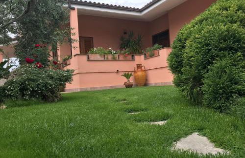 VILLA NEVADA Esclusiva con PISCINA Privata, Il Tuo Angolo di Pace a 5 Minuti dal MARE e 20 Minuti da ROMA - Photo 18