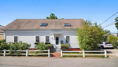 Charming Getaway 1 Block from Beach - Foto 5