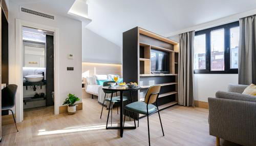 Feelathome Ventas Suites - Foto 3, Internal: Not applicable to any particular room, wardrobe