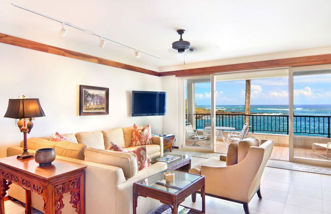 Whalers Cove Oceanfront Resort - Photo 4