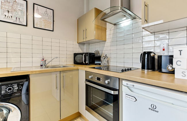 Snug at Clarence - Near Museum of Free Derry and Bloody Sunday Memorial - Foto 28