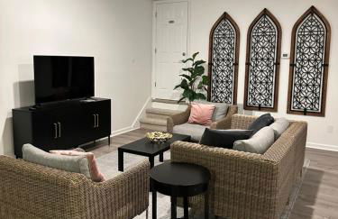 Private Suite in Upscale Neighborhood - Foto 36