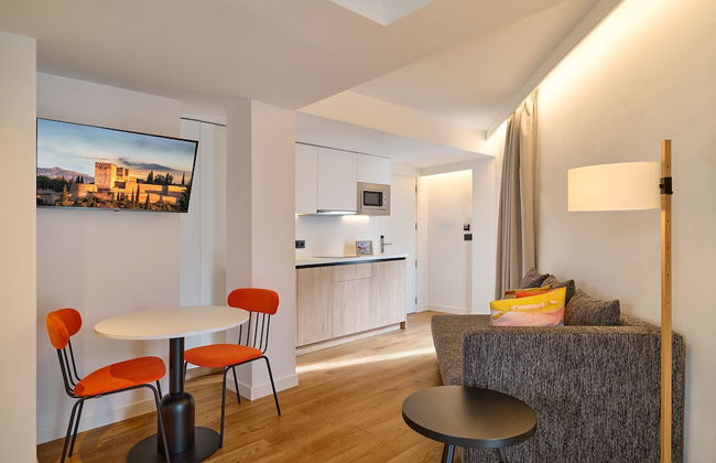 Apartamentos Luna Suites Granada - Foto 16