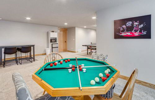 Hot Tub and Fenced Yard Spacious Fargo Home! - Foto 25