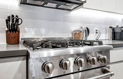 Sharon Green apartments by FantasticStay - Photo 56