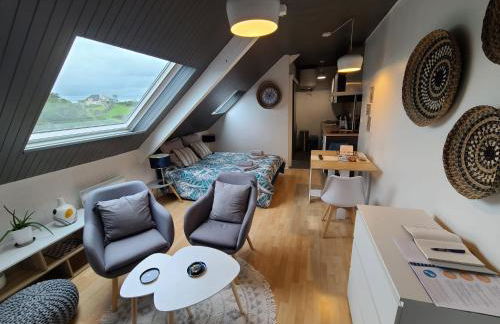 Agréable cocon sous les toits - Parking - WiFi - Foto 4