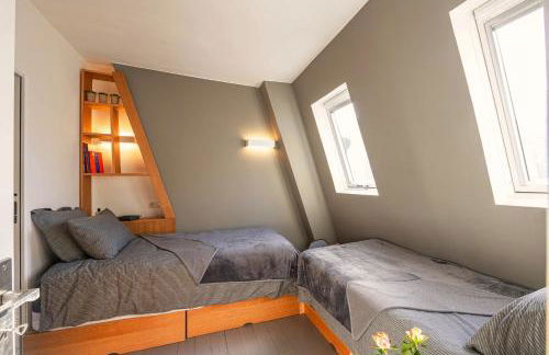 1min Walk From Champs Elysées - Avenue Montaigne - AC - Self-Checkin - Working Desk - Foto 5