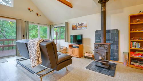 Cozy Hideaway on Key Peninsula with Serene Views! - Foto 5