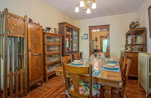 5 Br: Historic Glaab House in Cass, with AC, Amazing Kitchen, Covered Porches, Historical Landmark - Foto 12