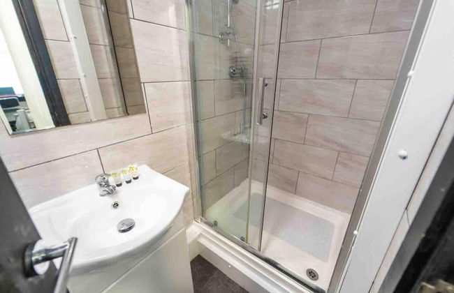 Cosy Ensuite Style Studio Close to University! - Photo 7