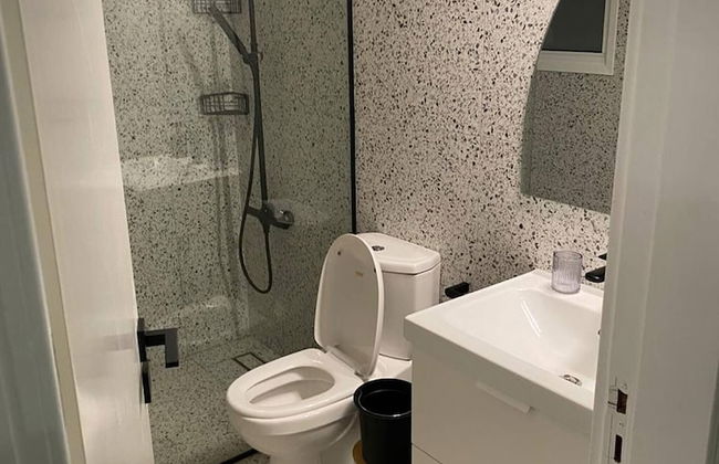 Two Bedroom Condo - Just Renovated & Great Location - Foto 6