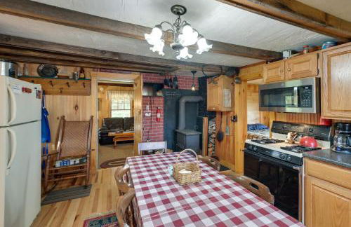 Peaceful Oakfield Cabin on Mattawamkeag River! - Foto 2