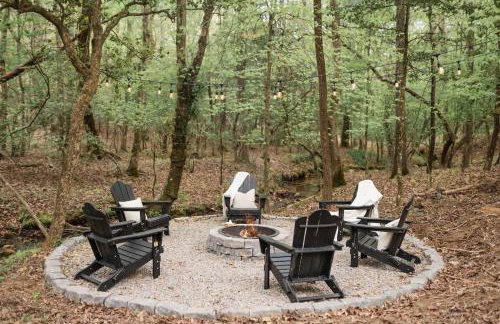 Modern Cabin with Luxury Gym, Firepit + Game Room! - Foto 40