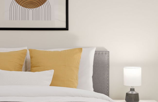 Cozy 2BR BSMT Suite Near Grouse Mt. and Edgemont. - Photo 2