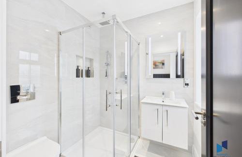 Luxurious 4-Bed Home, Sleeps 12, Free Parking - Foto 5