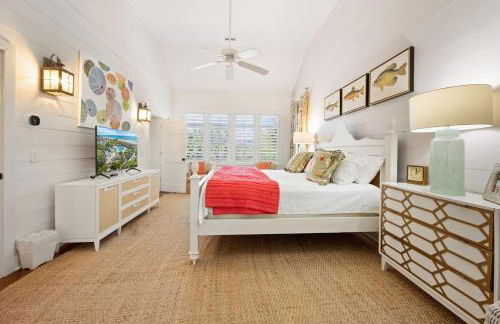 Relax and Enjoy the Spectacular Views in this Picturesque Home home - Foto 11