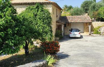 villa provençale en pierre avec vue sur la mer, piscine et jacuzzi - Foto 49