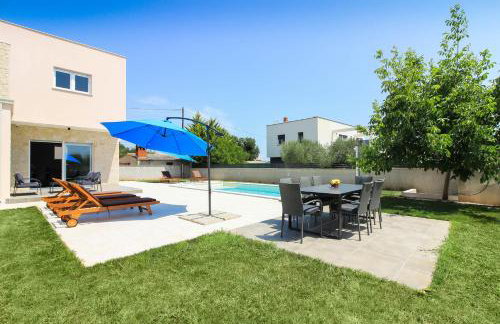 New modern villa Gogo with private pool near the beach and town of Pula by WiiBuk - Foto 2