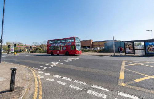 Wembley Studio with Free Parking Near Stadium & Tubes - Foto 17