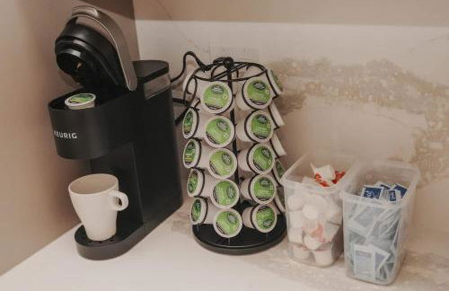 River North Private Balcony With In and Out Parking - Foto 29