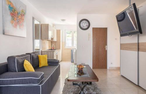 Comfort Apt.w.balcony Near Beach,marjan and Center - Photo 15