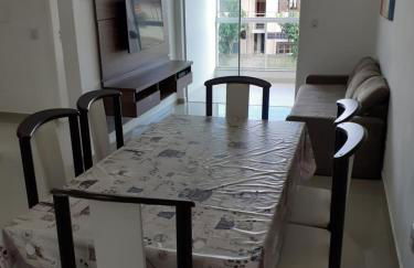 Belo e Amplo Apartamento, Área Central da Praia dos Ingleses - Foto 1