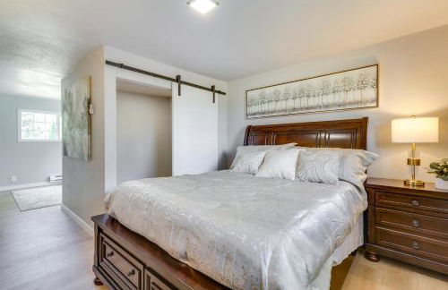 Chehalis Getaway with Golf Course View and Fire Pit! - Photo 14