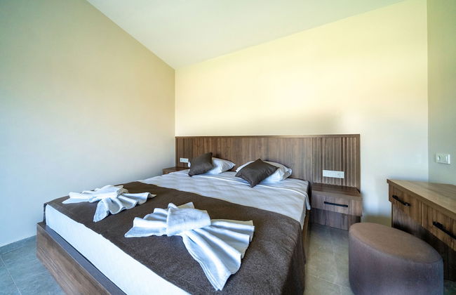 1 Bedroom Private Honeymoon Villa - Photo 3