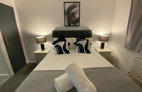 Dovefield House - Modern 3 Bed Home from Home - Alton Towers, Uttoxeter Races - Foto 25