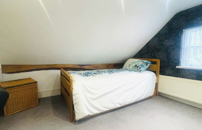 Immaculate 3-bed House in Waltham Cross - Foto 3