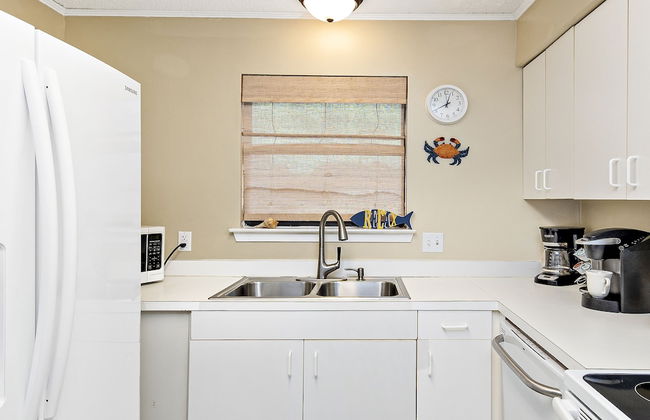 Seaside Beach & Racquet Condos - Photo 26