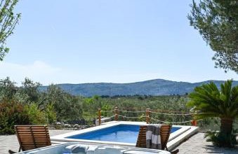 Dalmatian Countryside Home - Heated Pool & Jacuzzi - Foto 3