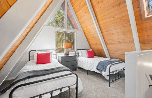 Black Butte Ranch Modern A-Frame Retreat, sleeps 8 - Foto 48