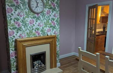 2 Bed House - Garden & Excellent Wifi - Foto 15