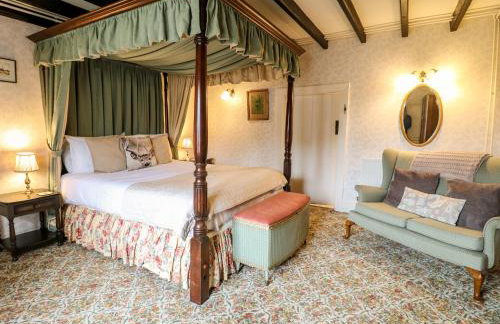 The Farmhouse - Photo 17