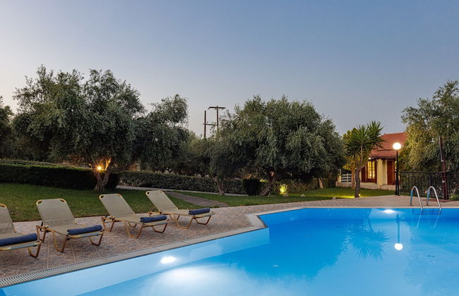 Villa in Adele With Pool & Olive Grove Views - Photo 23