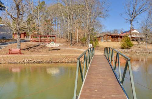 Deck, Grill and Dock Access Lake Keowee Retreat! - Foto 30