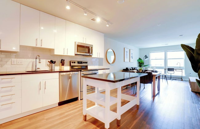 Comfort Apartments Near Capitol City - Photo 48