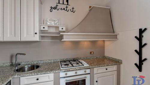 SWAROVSKI Family apartment with pool DesenzanoLoft Official Partner Homes & Villas by Marriott Bonvoy - Foto 2, stove, dishwasher, pet friendly, minibar