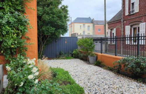 La Baigneuse maison avec jardinet et parking privé, à 200 m plage - Foto 24