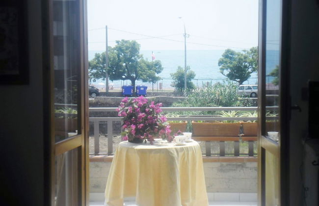 Two Rooms 30 Meters From the sea Near Etna and Taormina and Catania - Photo 5