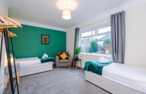 3BR Home Sleeps 6 Perfect for Short and Long Term Stays - Foto 32